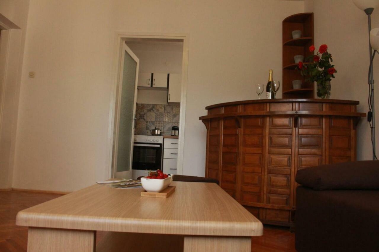 Apartment Monte Paradiso Pola Esterno foto