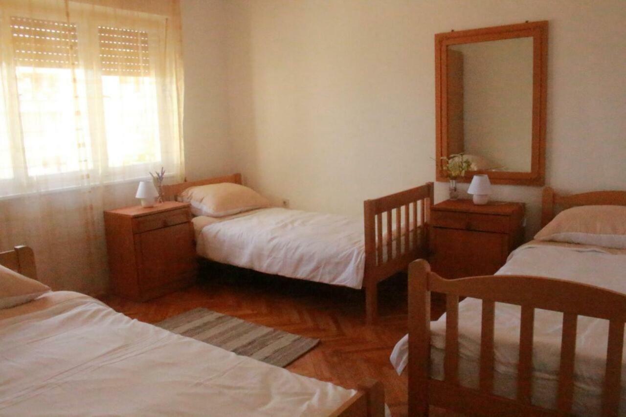 Apartment Monte Paradiso Pola Esterno foto