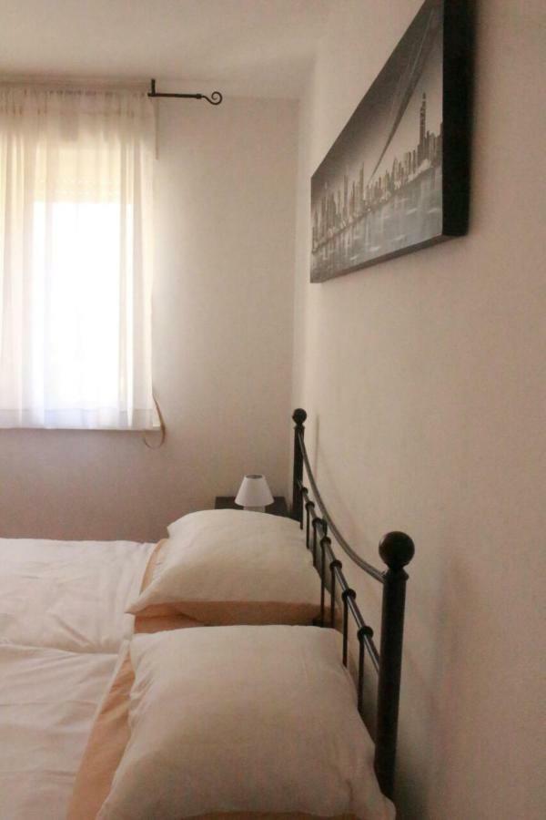 Apartment Monte Paradiso Pola Esterno foto